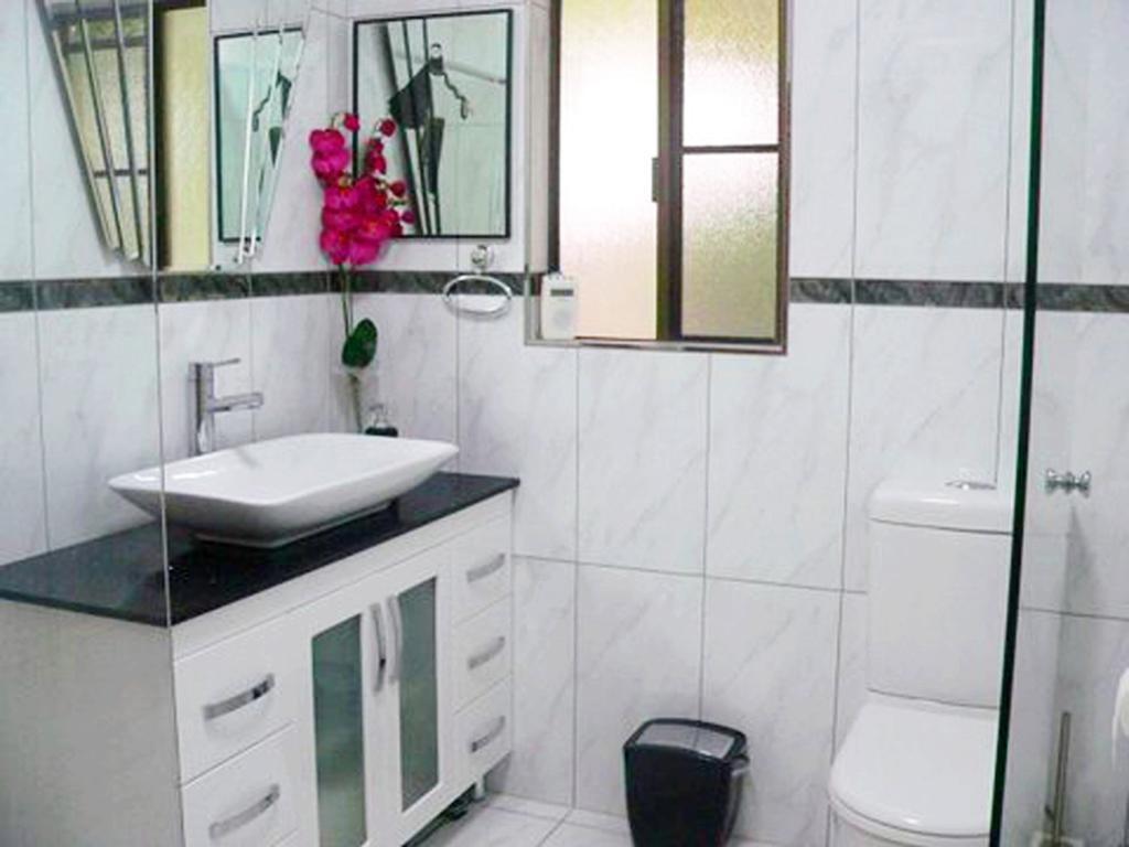 South Pacific Bed & Breakfast Кліфтон-Біч Номер фото