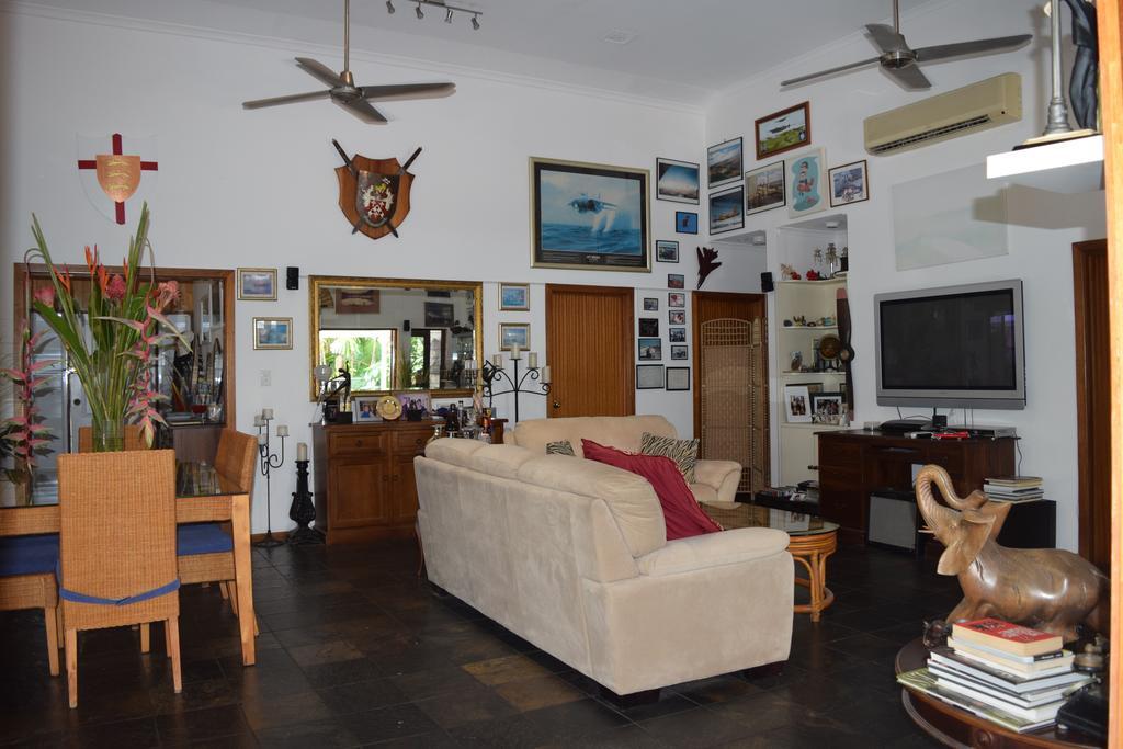 South Pacific Bed & Breakfast Кліфтон-Біч Екстер'єр фото